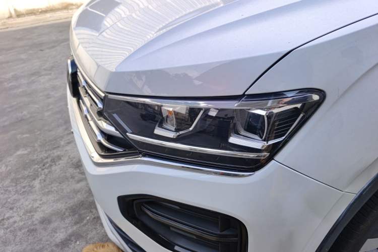 Used Volkswagen Tayron 2020 330TSI Two-Wheel Drive Luxury Smart Connectivity Version Right Front Headlight