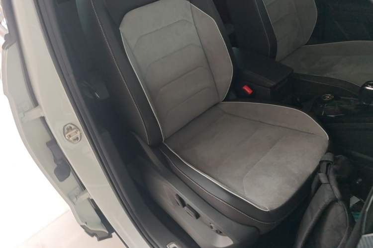 Used Volkswagen Tayron 2020 380TSI All-Wheel Drive R-Line Connected Version Right Front Seat