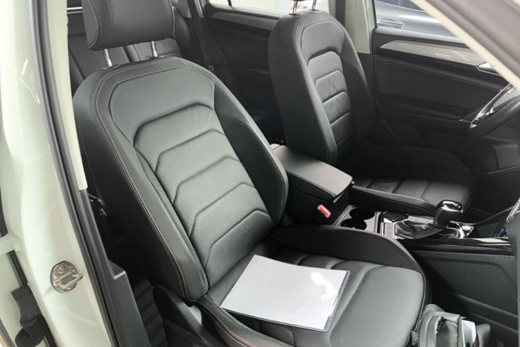 Used Volkswagen Tayron 2020 330TSI Two-Wheel Drive Luxury Smart Connectivity Version Right Front Seat