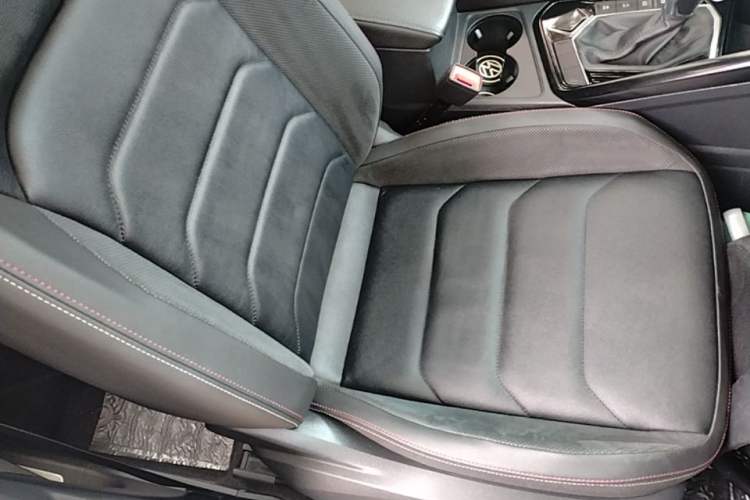 Used Volkswagen Tayron 2020 330TSI Two-Wheel Drive Luxury Smart Connectivity Version Right Front Seat