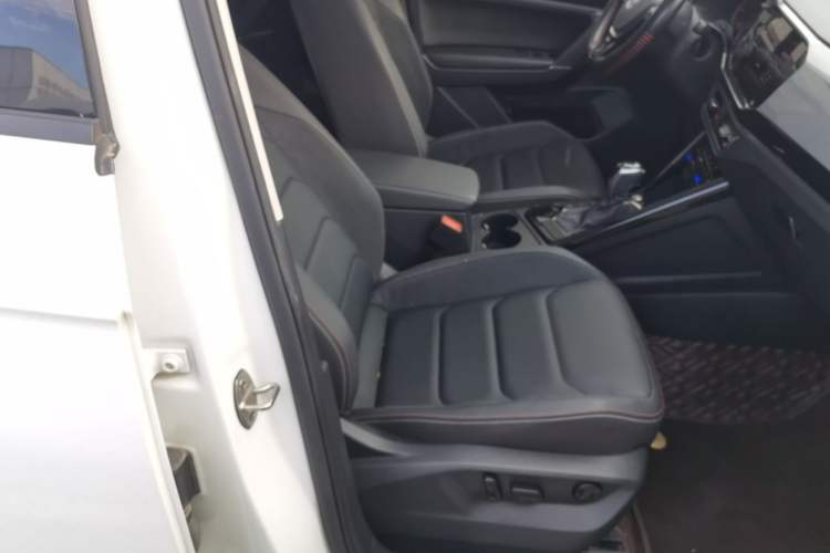 Used Volkswagen Tayron 2020 330TSI Two-Wheel Drive Luxury Smart Connectivity Version Right Front Seat