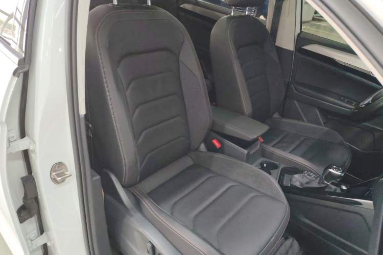 Used Volkswagen Tayron 2020 330TSI Two-Wheel Drive Luxury Smart Connectivity Version Right Front Seat