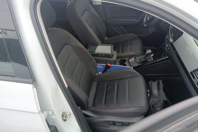 Used Volkswagen Tayron 2020 330TSI Two-Wheel Drive Luxury Smart Connectivity Version Right Front Seat