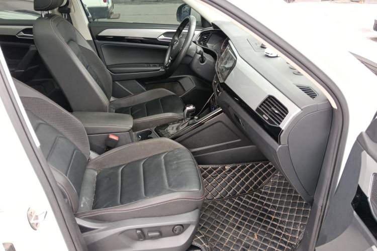 Used Volkswagen Tayron 2020 330TSI Two-Wheel Drive Luxury Smart Connectivity Version Right Front Seat