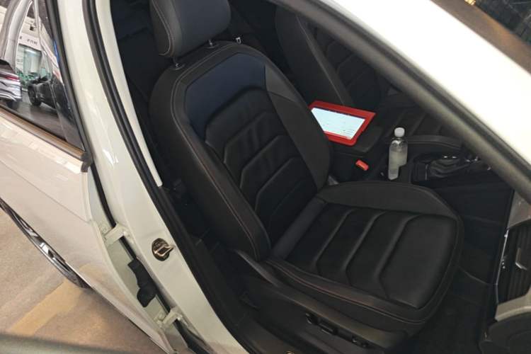 Used Volkswagen Tayron 2020 330TSI Two-Wheel Drive Luxury Smart Connectivity Version Right Front Seat