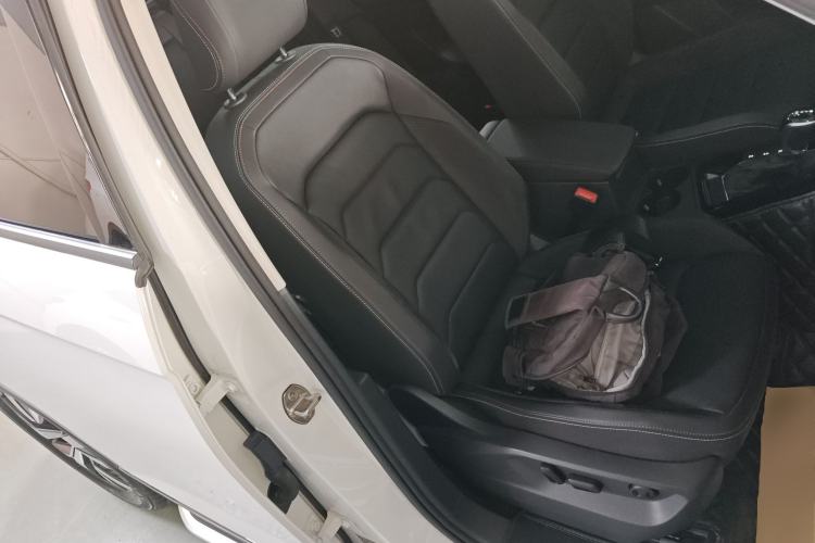 Used Volkswagen Tayron 2020 330TSI Two-Wheel Drive Luxury Smart Connectivity Version Right Front Seat
