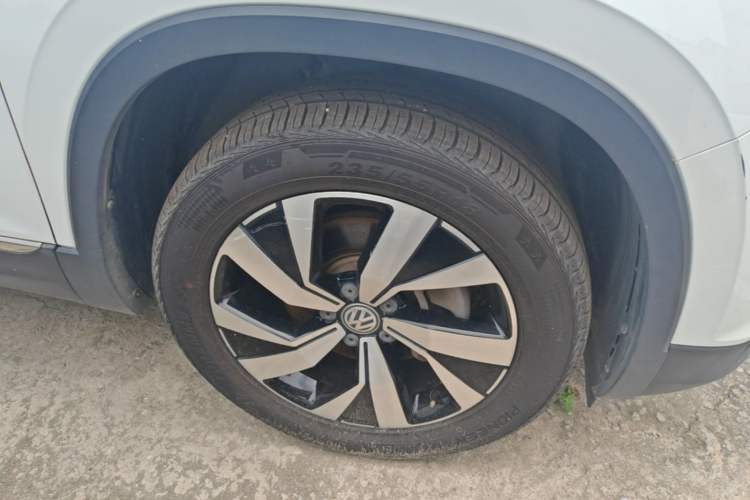 Used Volkswagen Tayron 2020 330TSI Two-Wheel Drive Luxury Smart Connectivity Version Right Front Wheel Hub