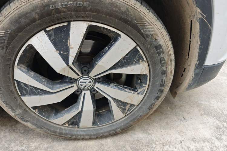 Used Volkswagen Tayron 2020 280TSI Two-Wheel Drive Luxury Connect Edition Right Front Wheel Hub