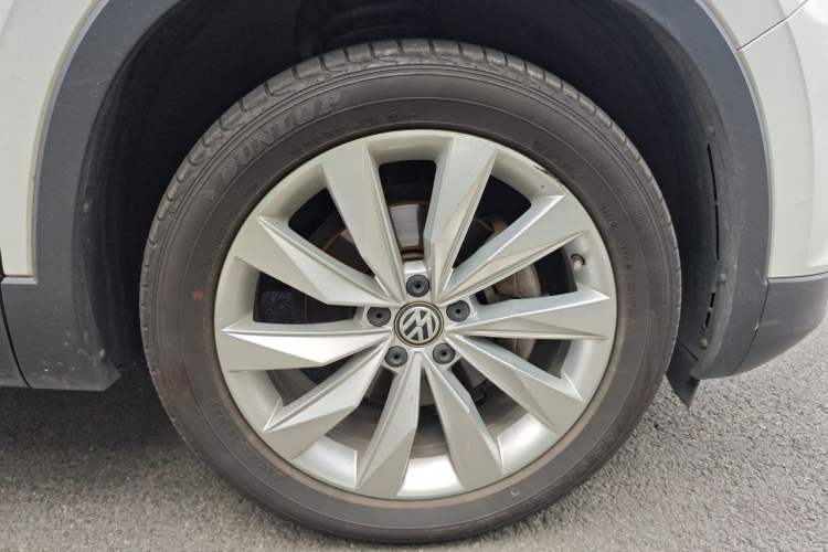 Used Volkswagen Tayron 2020 380TSI Four-Wheel Drive Luxury Connect Pro Edition Right Front Wheel Hub