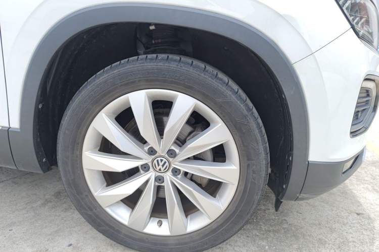 Used Volkswagen Tayron 2020 380TSI All-Wheel Drive R-Line Connected Version Right Front Wheel Hub