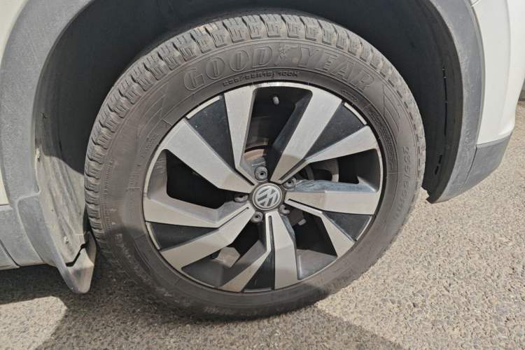 Used Volkswagen Tayron 2020 330TSI Two-Wheel Drive Luxury Smart Connectivity Version Right Front Wheel Hub
