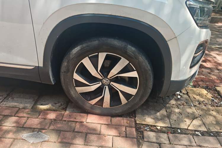 Used Volkswagen Tayron 2020 330TSI Two-Wheel Drive Luxury Smart Connectivity Version Right Front Wheel Hub
