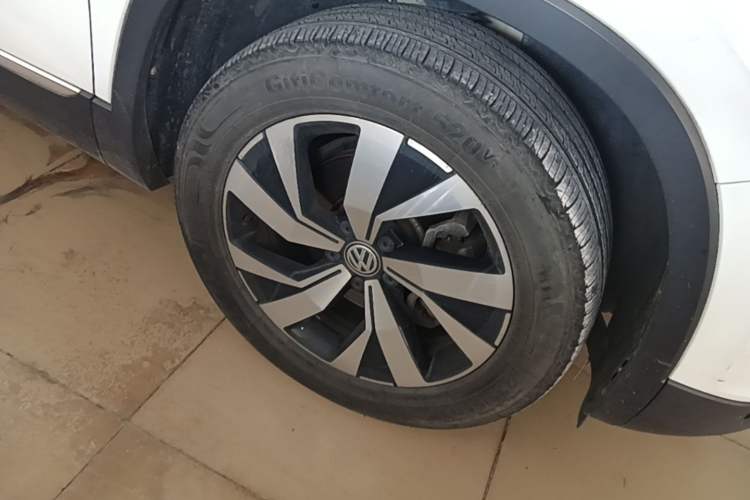 Used Volkswagen Tayron 2020 330TSI Two-Wheel Drive Luxury Smart Connectivity Version Right Front Wheel Hub