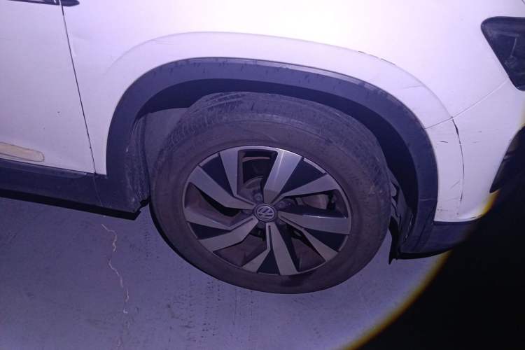 Used Volkswagen Tayron 2020 330TSI Two-Wheel Drive Luxury Smart Connectivity Version Right Front Wheel Hub