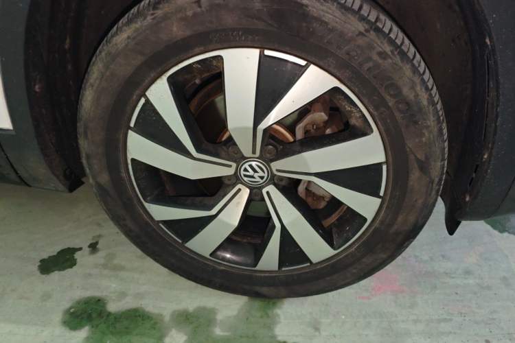 Used Volkswagen Tayron 2020 330TSI Two-Wheel Drive Luxury Smart Connectivity Version Right Front Wheel Hub