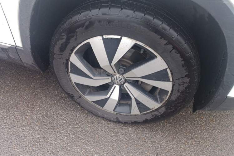 Used Volkswagen Tayron 2020 330TSI Two-Wheel Drive Luxury Smart Connectivity Version Right Front Wheel Hub
