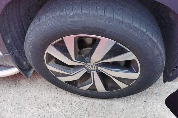 Used Volkswagen Tayron 2020 330TSI Two-Wheel Drive Luxury Smart Connectivity Version Right Front Wheel Hub