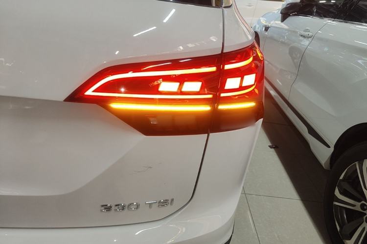 Used Volkswagen Tayron 2020 330TSI Two-Wheel Drive Luxury Smart Connectivity Version Right Rear Taillight