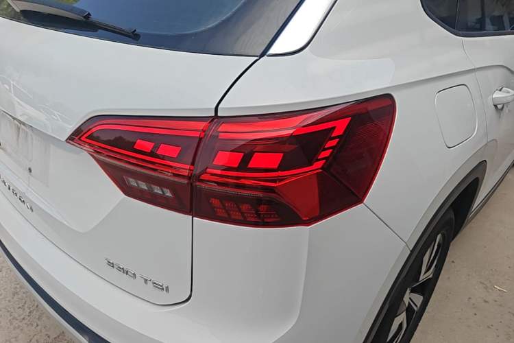 Used Volkswagen Tayron 2020 330TSI Two-Wheel Drive Luxury Smart Connectivity Version Right Rear Taillight