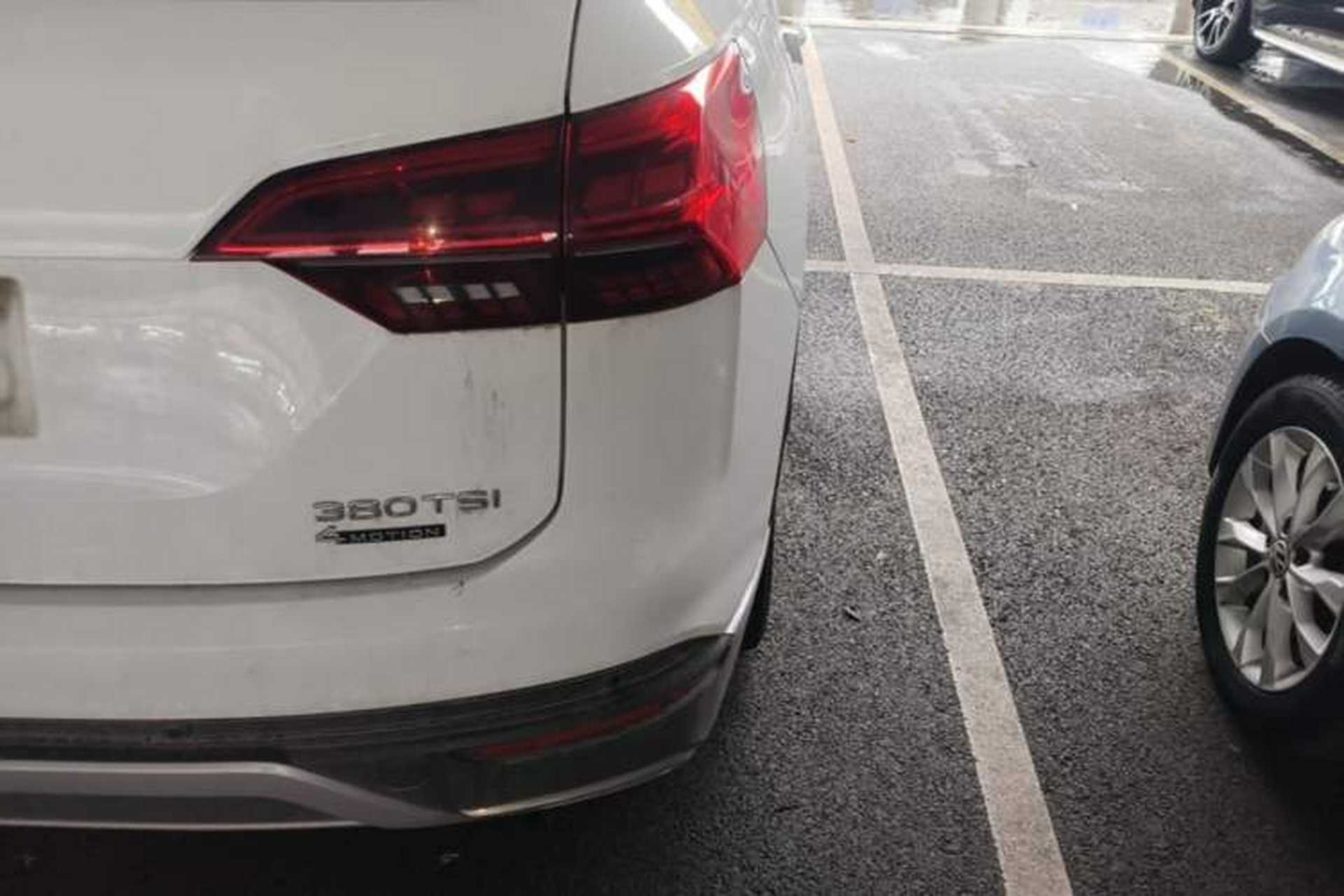 Used Volkswagen Tayron 2020 380TSI Four-Wheel Drive Luxury Connect Pro Edition Right Rear Taillight