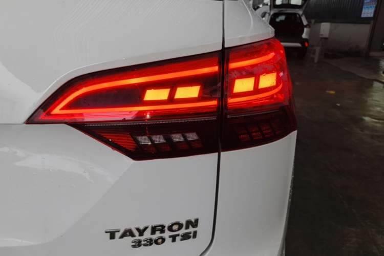 Used Volkswagen Tayron 2020 330TSI Two-Wheel Drive Luxury Smart Connectivity Version Right Rear Taillight