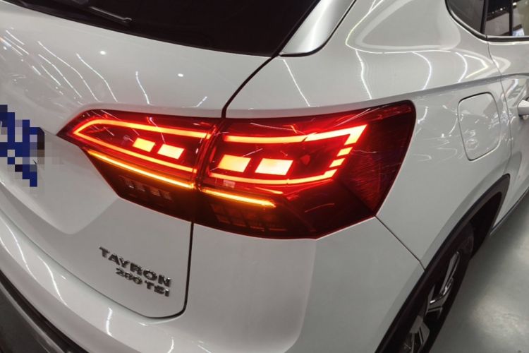 Used Volkswagen Tayron 2020 280TSI Two-Wheel Drive Luxury Connect Edition Right Rear Taillight