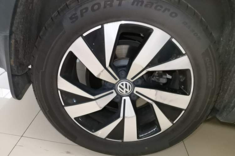 Used Volkswagen Tayron 2020 330TSI Two-Wheel Drive Luxury Smart Connectivity Version Right Rear Wheel Hub