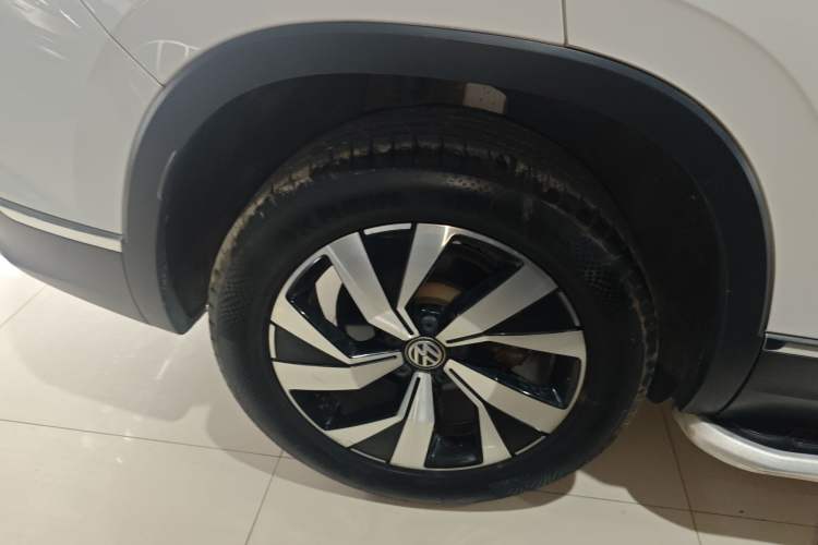 Used Volkswagen Tayron 2020 330TSI Two-Wheel Drive Luxury Smart Connectivity Version Right Rear Wheel Hub