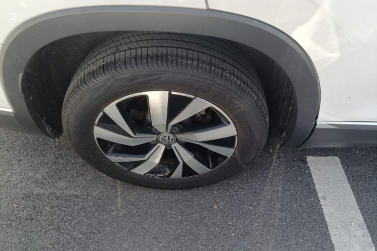 Used Volkswagen Tayron 2020 330TSI Two-Wheel Drive Luxury Smart Connectivity Version Right Rear Wheel Hub
