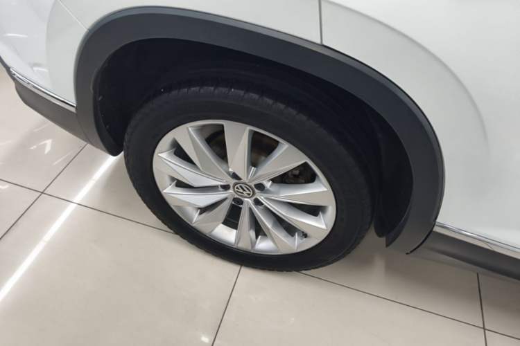 Used Volkswagen Tayron 2020 330TSI Two-Wheel Drive Luxury Smart Connectivity Version Right Rear Wheel Hub