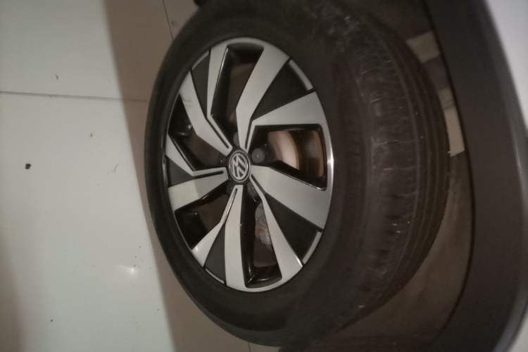 Used Volkswagen Tayron 2020 330TSI Two-Wheel Drive Luxury Smart Connectivity Version Right Rear Wheel Hub
