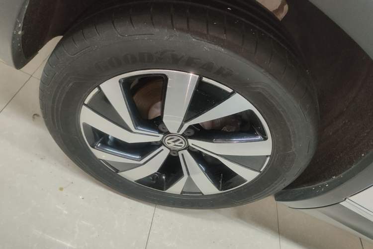 Used Volkswagen Tayron 2020 330TSI Two-Wheel Drive Luxury Smart Connectivity Version Right Rear Wheel Hub