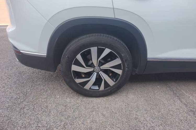 Used Volkswagen Tayron 2020 330TSI Two-Wheel Drive Luxury Smart Connectivity Version Right Rear Wheel Hub