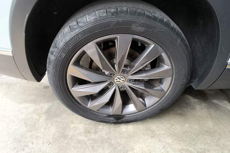 Used Volkswagen Tayron 2020 330TSI Two-Wheel Drive Luxury Smart Connectivity Version Right Rear Wheel Hub