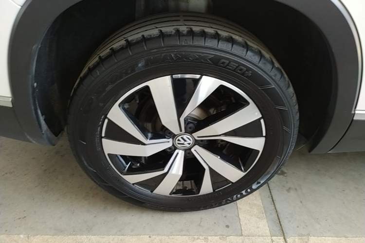 Used Volkswagen Tayron 2020 330TSI Two-Wheel Drive Luxury Smart Connectivity Version Right Rear Wheel Hub