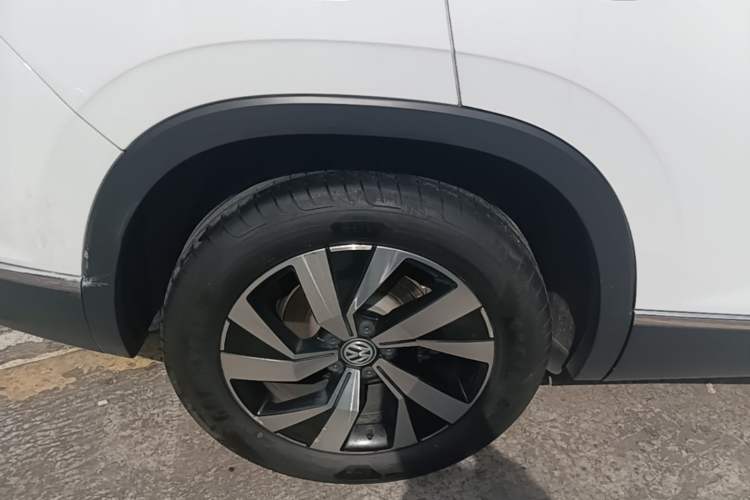 Used Volkswagen Tayron 2020 330TSI Two-Wheel Drive Luxury Smart Connectivity Version Right Rear Wheel Hub