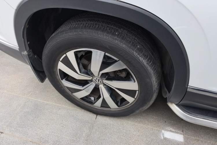 Used Volkswagen Tayron 2020 330TSI Two-Wheel Drive Luxury Smart Connectivity Version Right Rear Wheel Hub