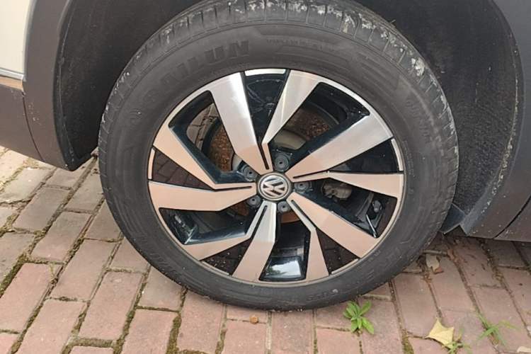 Used Volkswagen Tayron 2020 330TSI Two-Wheel Drive Luxury Smart Connectivity Version Right Rear Wheel Hub