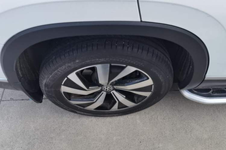 Used Volkswagen Tayron 2020 330TSI Two-Wheel Drive Luxury Smart Connectivity Version Right Rear Wheel Hub