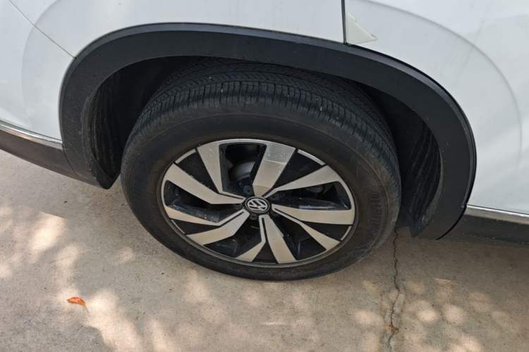 Used Volkswagen Tayron 2020 330TSI Two-Wheel Drive Luxury Smart Connectivity Version Right Rear Wheel Hub