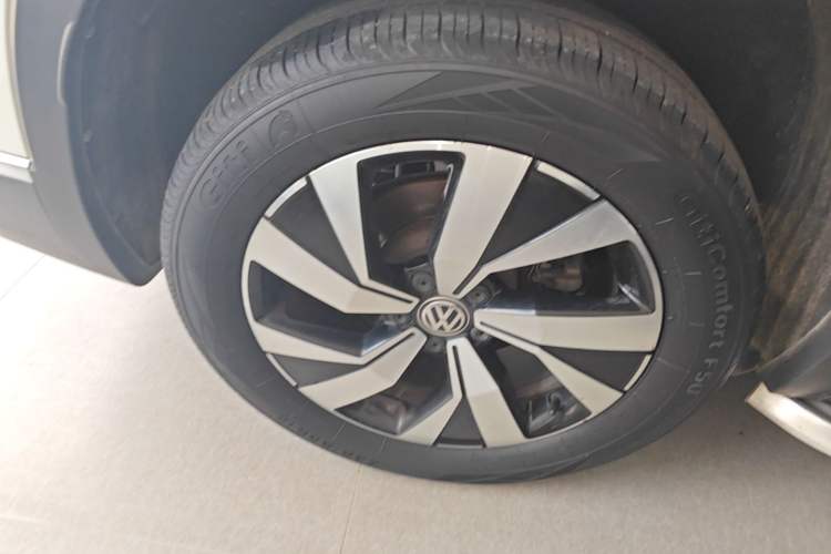 Used Volkswagen Tayron 2020 330TSI Two-Wheel Drive Luxury Smart Connectivity Version Right Rear Wheel Hub