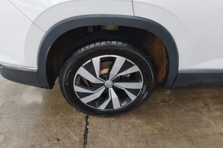 Used Volkswagen Tayron 2020 330TSI Two-Wheel Drive Luxury Smart Connectivity Version Right Rear Wheel Hub