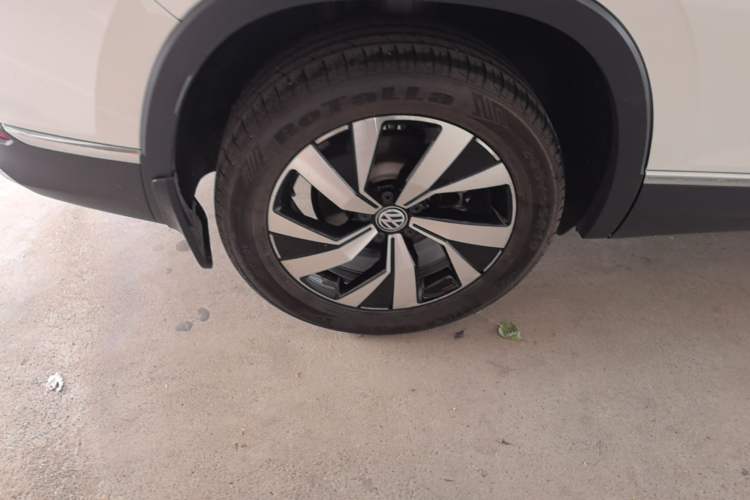Used Volkswagen Tayron 2020 330TSI Two-Wheel Drive Luxury Smart Connectivity Version Right Rear Wheel Hub