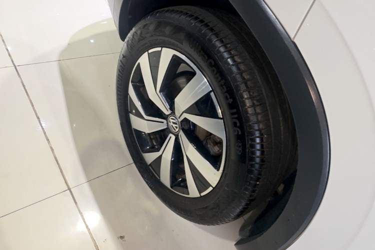 Used Volkswagen Tayron 2020 330TSI Two-Wheel Drive Luxury Smart Connectivity Version Right Rear Wheel Hub