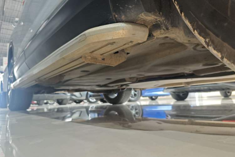 Used Volkswagen Tayron 2020 330TSI Two-Wheel Drive Luxury Smart Connectivity Version Right Side Sill