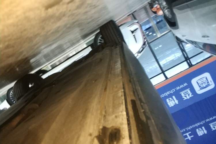 Used Volkswagen Tayron 2020 330TSI Two-Wheel Drive Luxury Smart Connectivity Version Right Side Sill