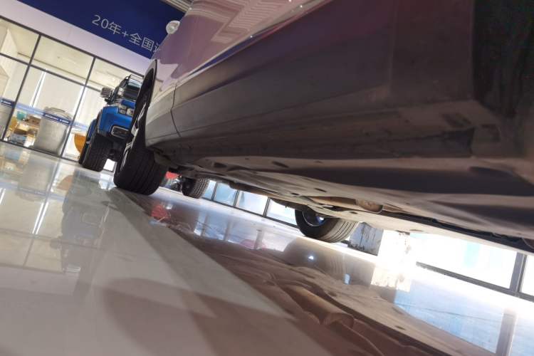 Used Volkswagen Tayron 2020 330TSI Two-Wheel Drive Luxury Smart Connectivity Version Right Side Sill