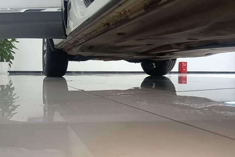 Used Volkswagen Tayron 2020 330TSI Two-Wheel Drive Luxury Smart Connectivity Version Right Side Sill