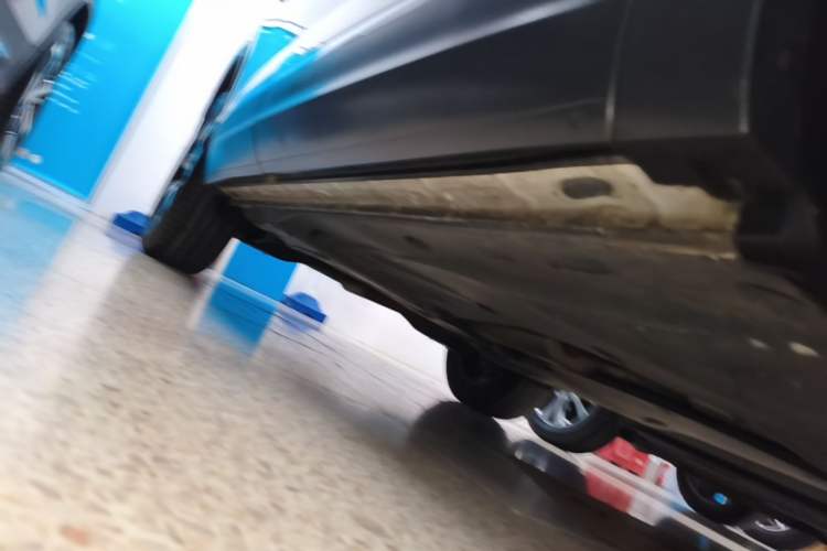 Used Volkswagen Tayron 2020 280TSI Two-Wheel Drive Luxury Connect Edition Right Side Sill