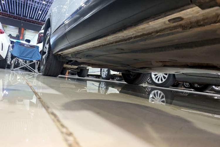 Used Volkswagen Tayron 2020 330TSI Two-Wheel Drive Luxury Smart Connectivity Version Right Side Sill